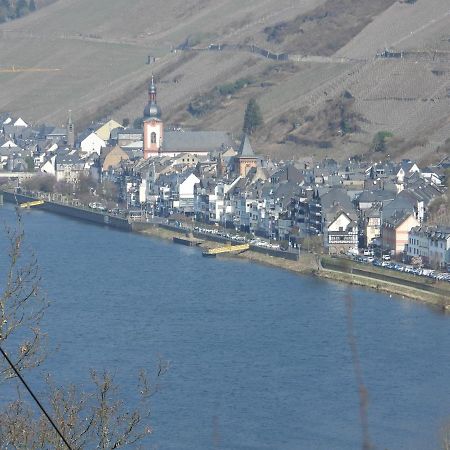 Ferienwohnung "Off Born" Familie Bremm Zell an der Mosel Esterno foto