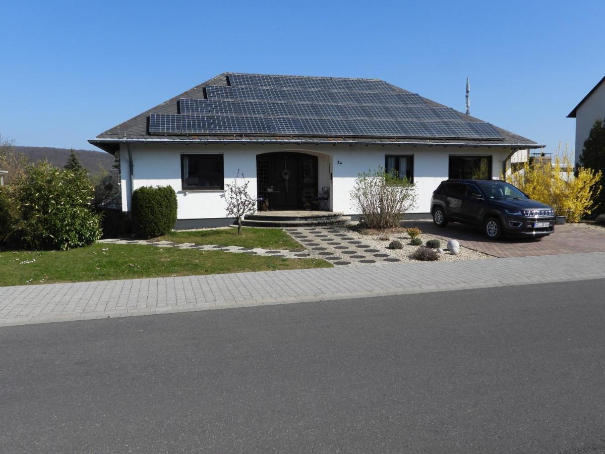 Ferienwohnung "Off Born" Familie Bremm Zell an der Mosel Esterno foto